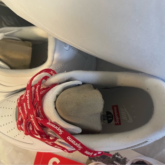 🔥 Supreme x Nike Air Force 1 Low White size US 9.5 style CU9225 - Picture 11 of 17